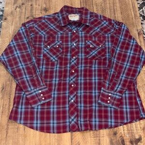 Wrangler Men's Burgundy and Blue Plaid Western Fashion Snap Shirt